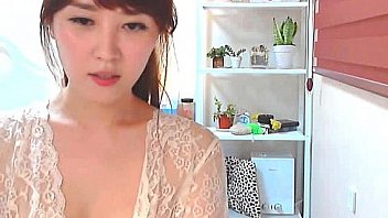 Korean sexy cam girl show - Joel (16) www.kcam19.com