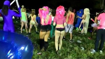 Punkish College Girlfriend Sucking Dick At Campus Rave