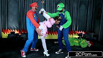 Jerk That Joy Stick: Super Mario Bros Get Busy With Princess Brooklyn Chase