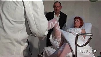 Amateur hairy french mature bride hard analized and fist fucked in 3way