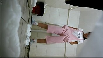 Asian girl spy in toilet