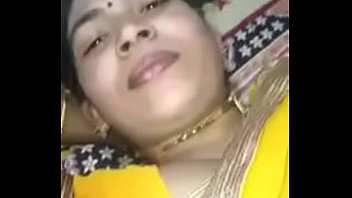 Desi bhabhi tits groped