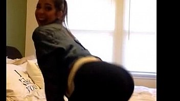 The Gabbie Show Twerking - Shaking her big fucking ass