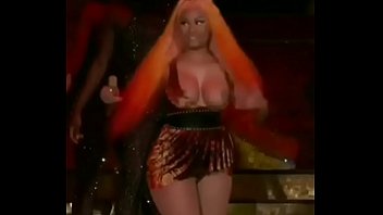 Nikki Minaj Tits