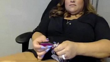 BBW Latina Playing At Work - CamzHQ.com