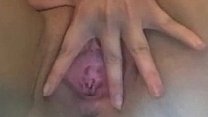 Amateur girl fingers her pussy on cam